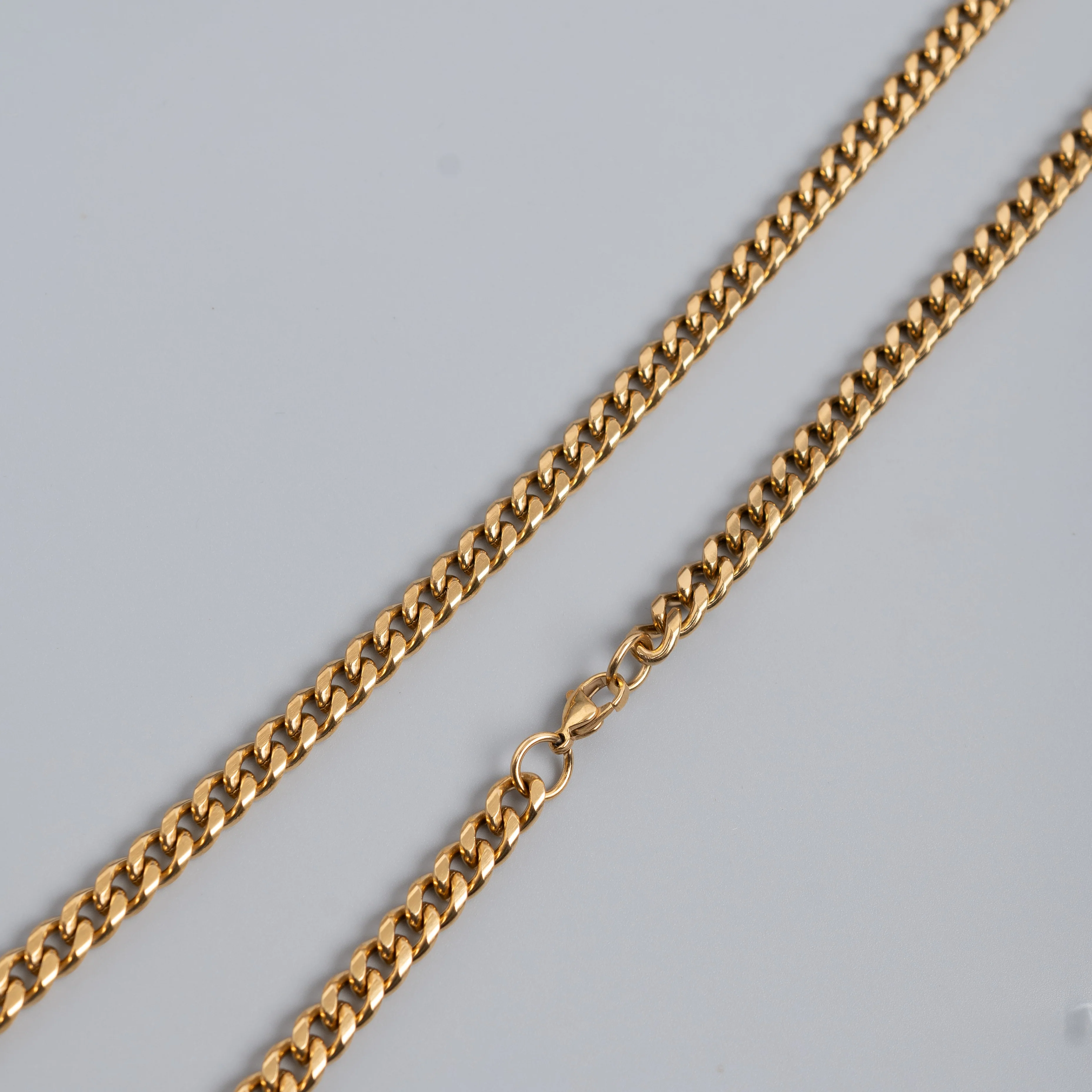 Bold Monarch 18K Gold Chain - Image 2