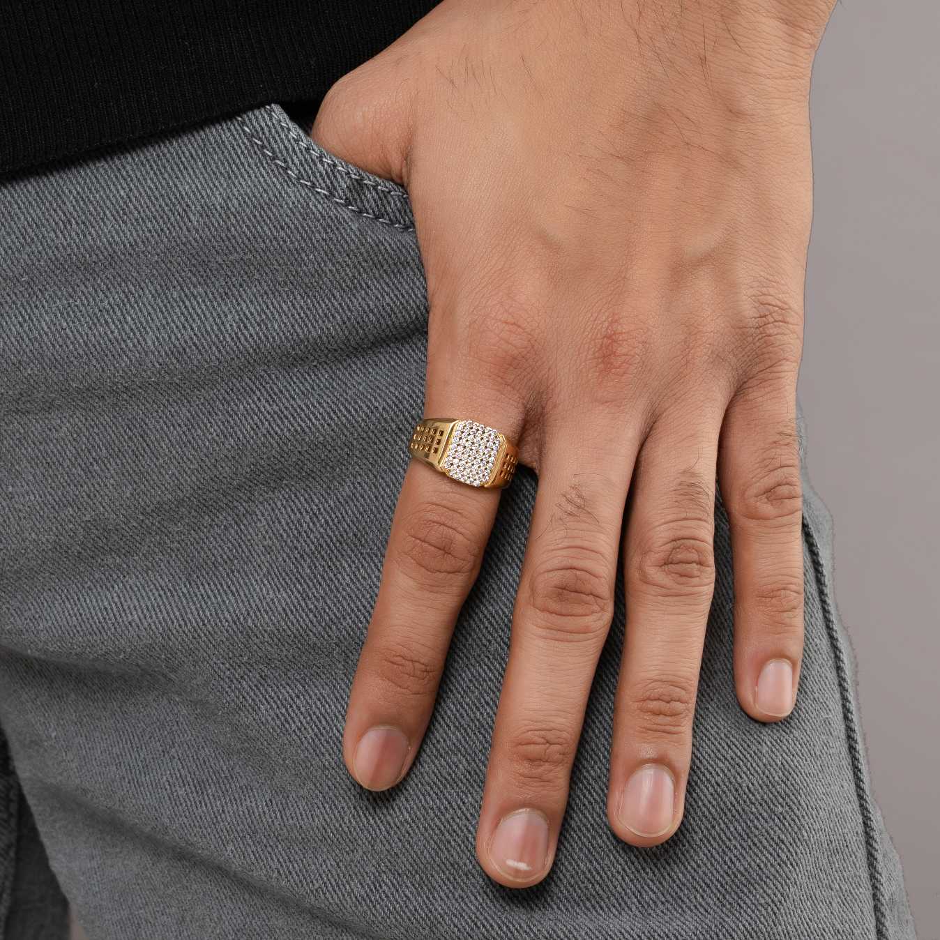 Diamond Grid Ring - Image 4