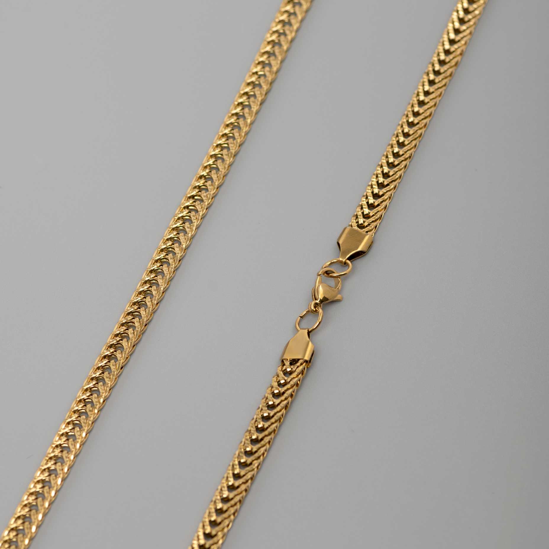 Gladiator 18K Gold Plated Chain - Image 4