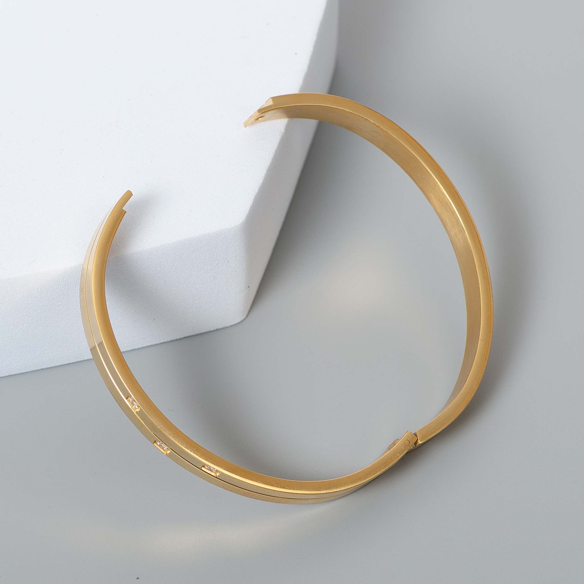 Gold Dust Diamond Kada - Image 4
