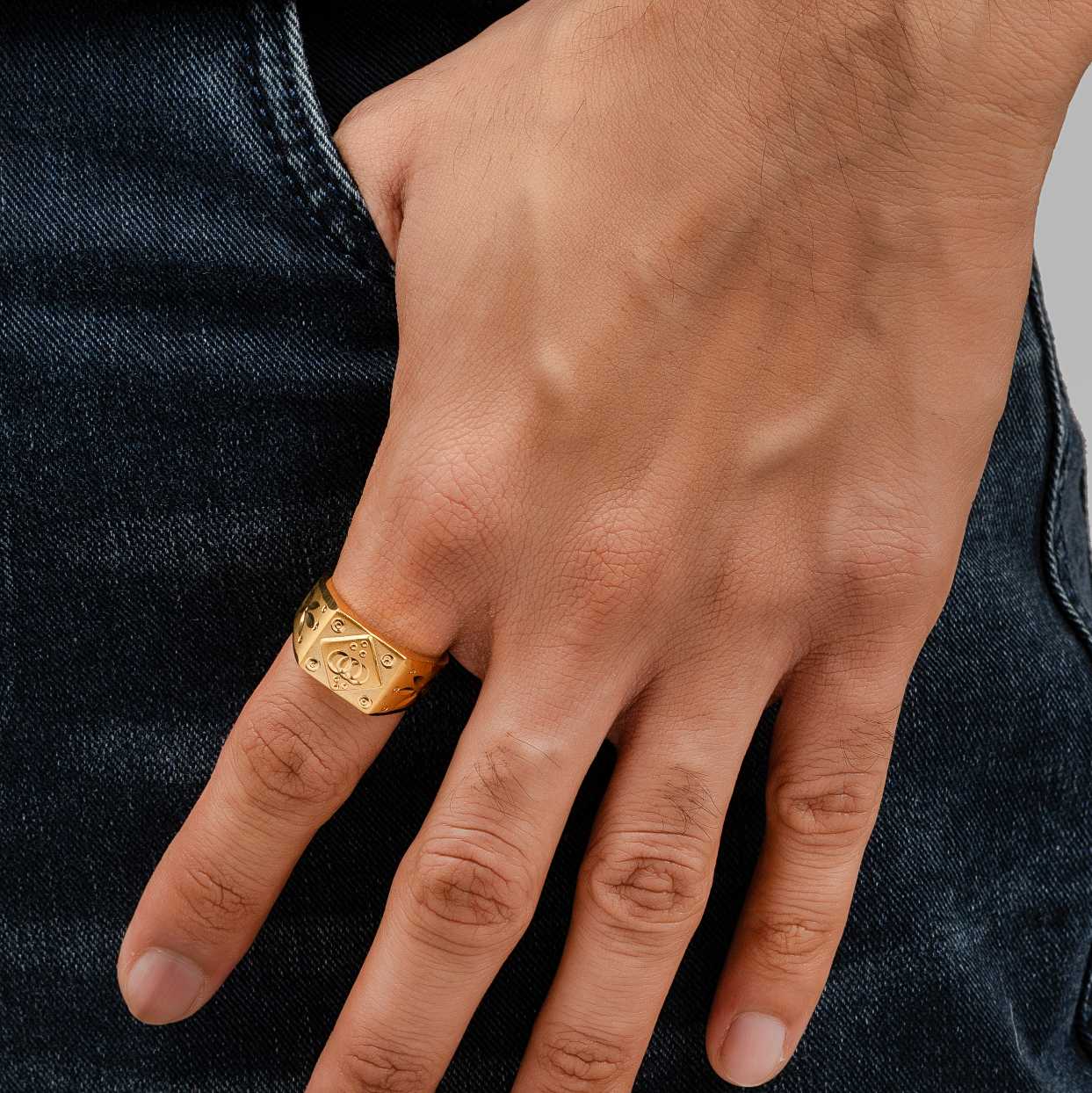 Golden Emblem Ring - Image 4