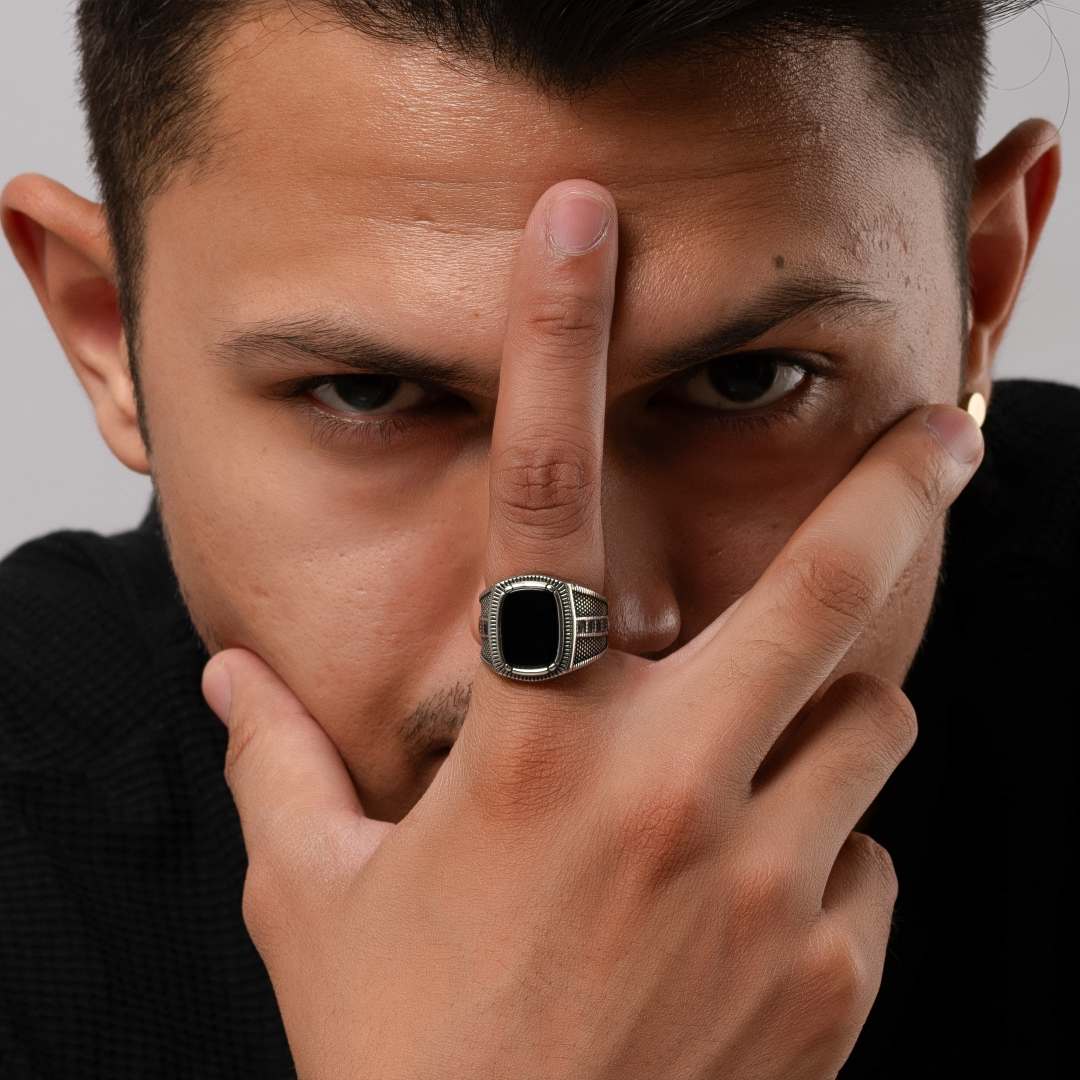 NOIR SHIMMER RING - Image 3