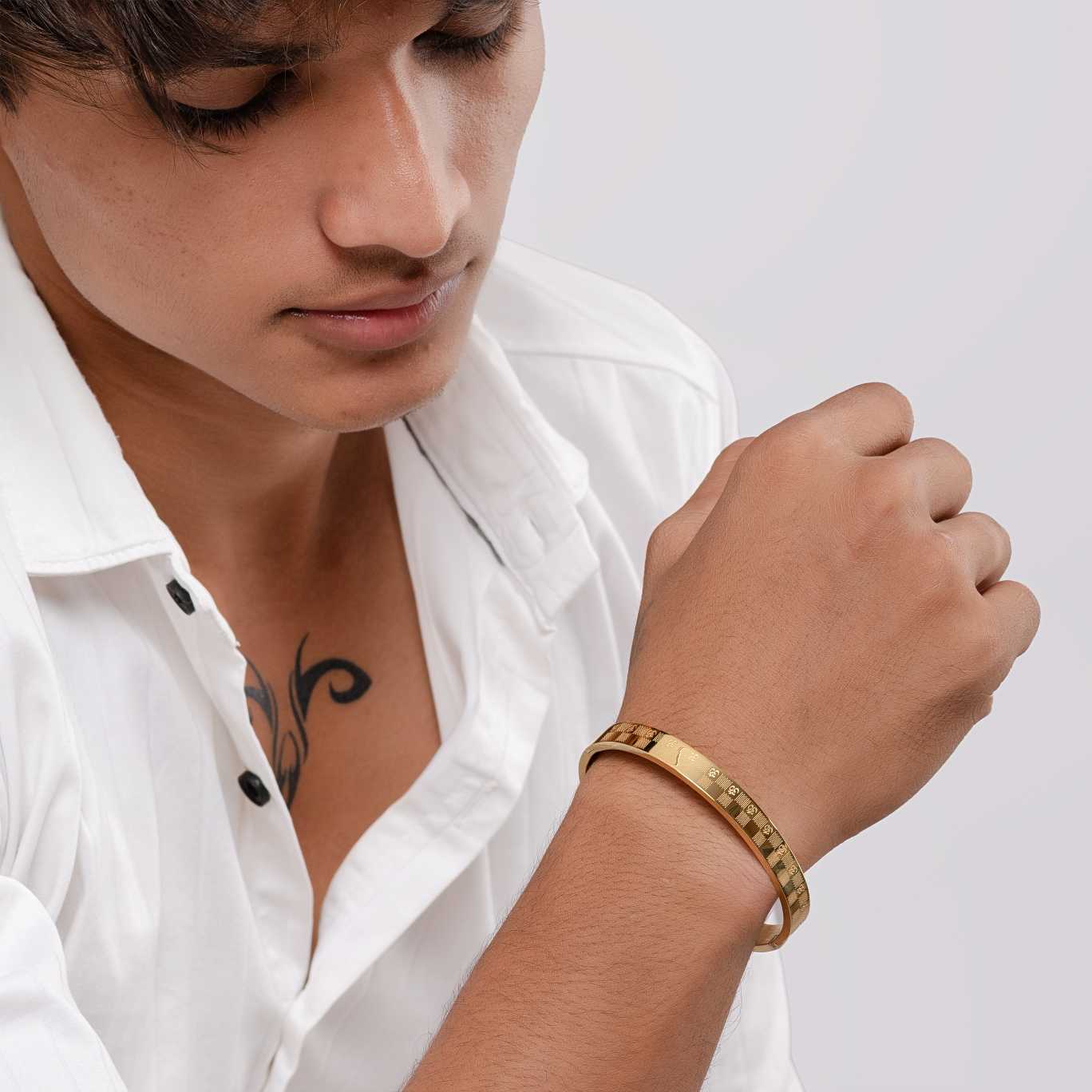 Shivom Gold Kada - Image 3