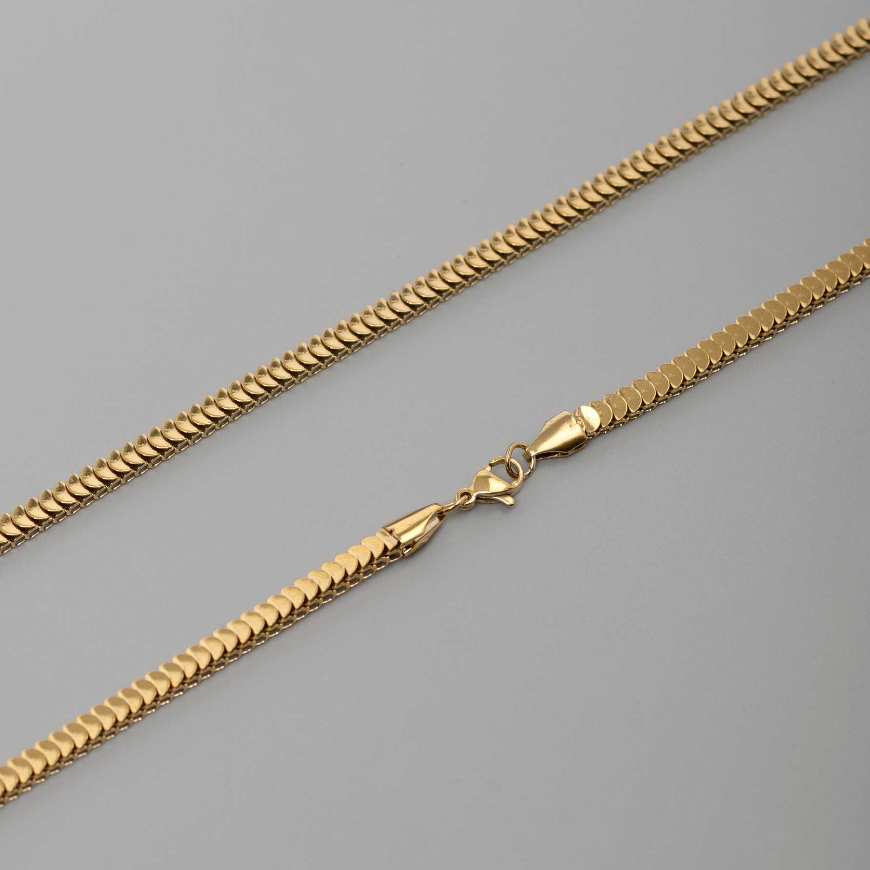 Venom Luxe 18K Gold Plated Chain - Image 4